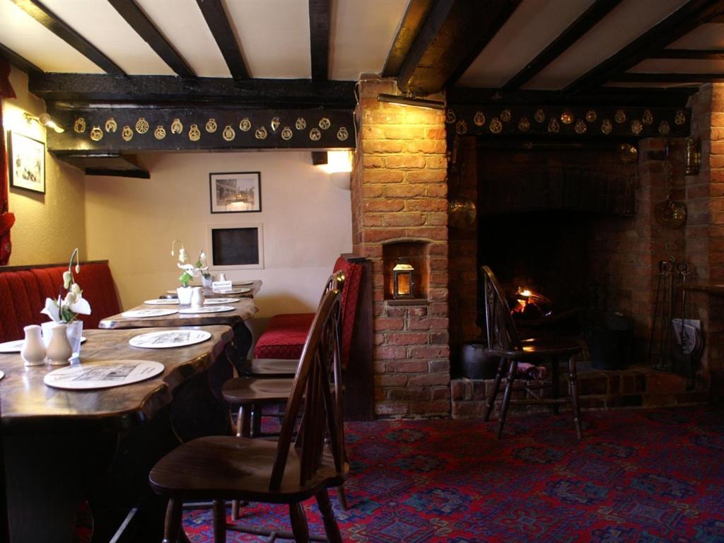 The Saracens Head Inn アマーシャム エクステリア 写真
