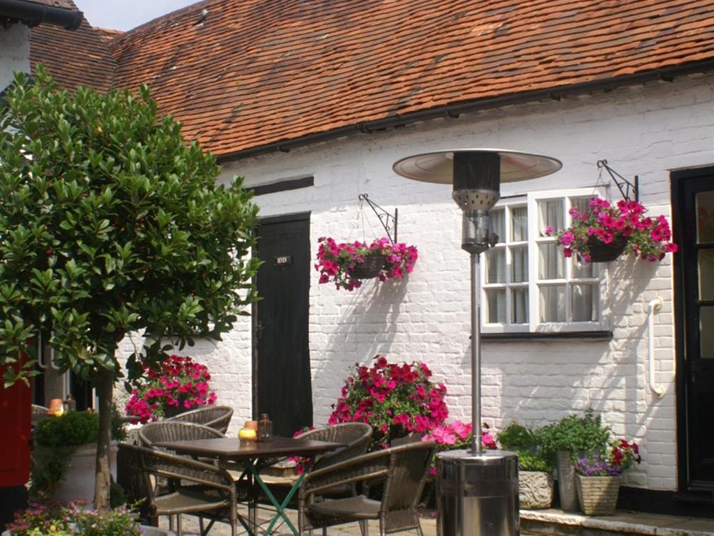 The Saracens Head Inn アマーシャム エクステリア 写真